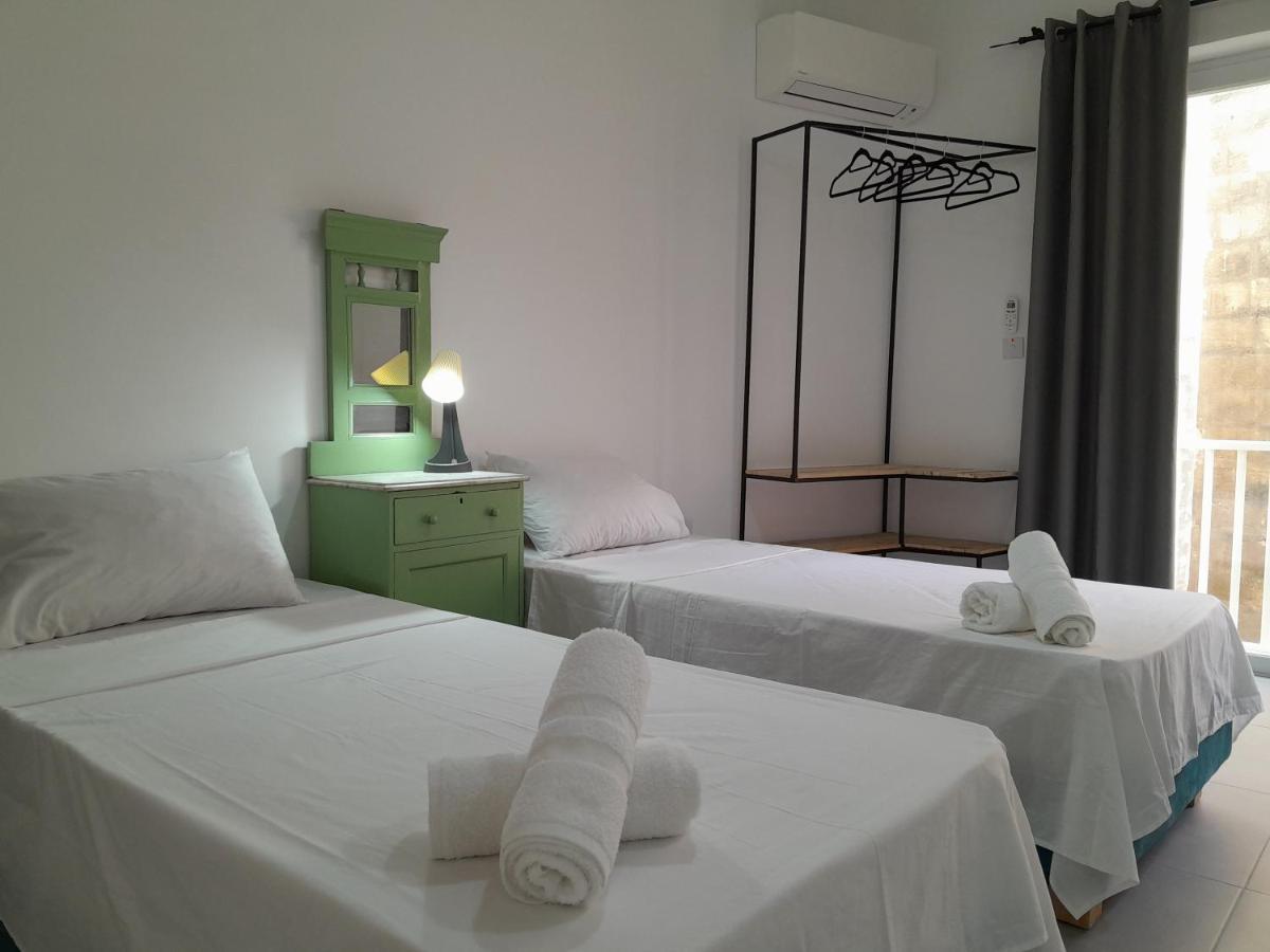Limestone Sun Suites Слима Екстериор снимка
