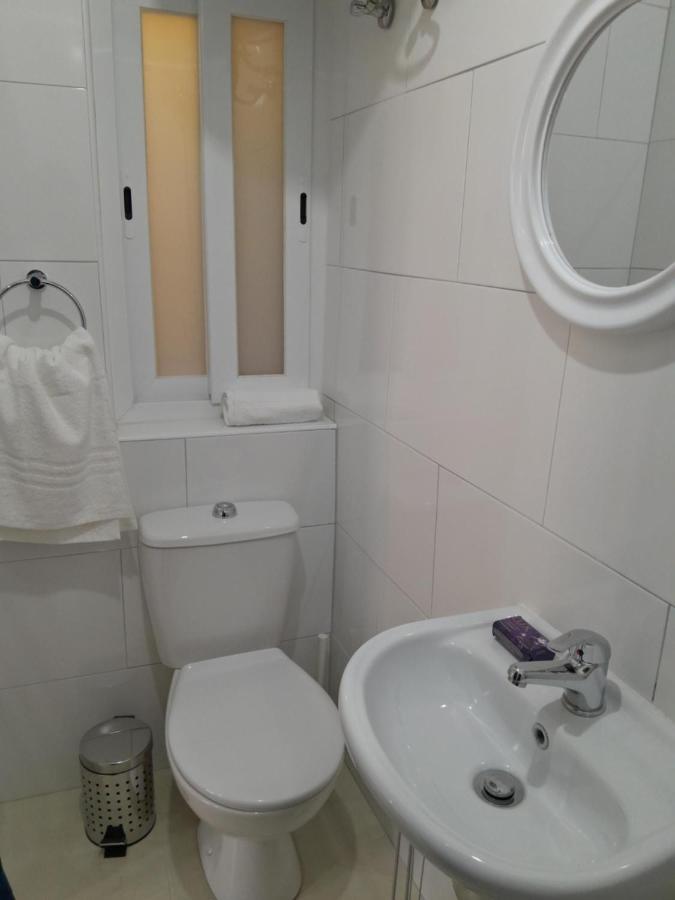 Limestone Sun Suites Слима Екстериор снимка